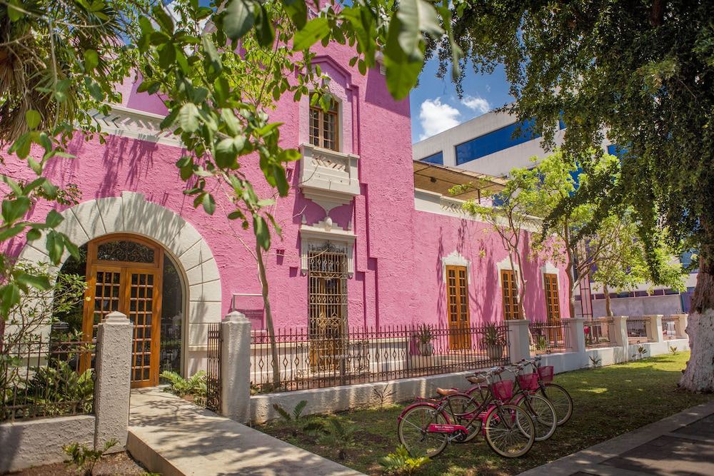 Photo of Buildings in Zona Paseo Montejo