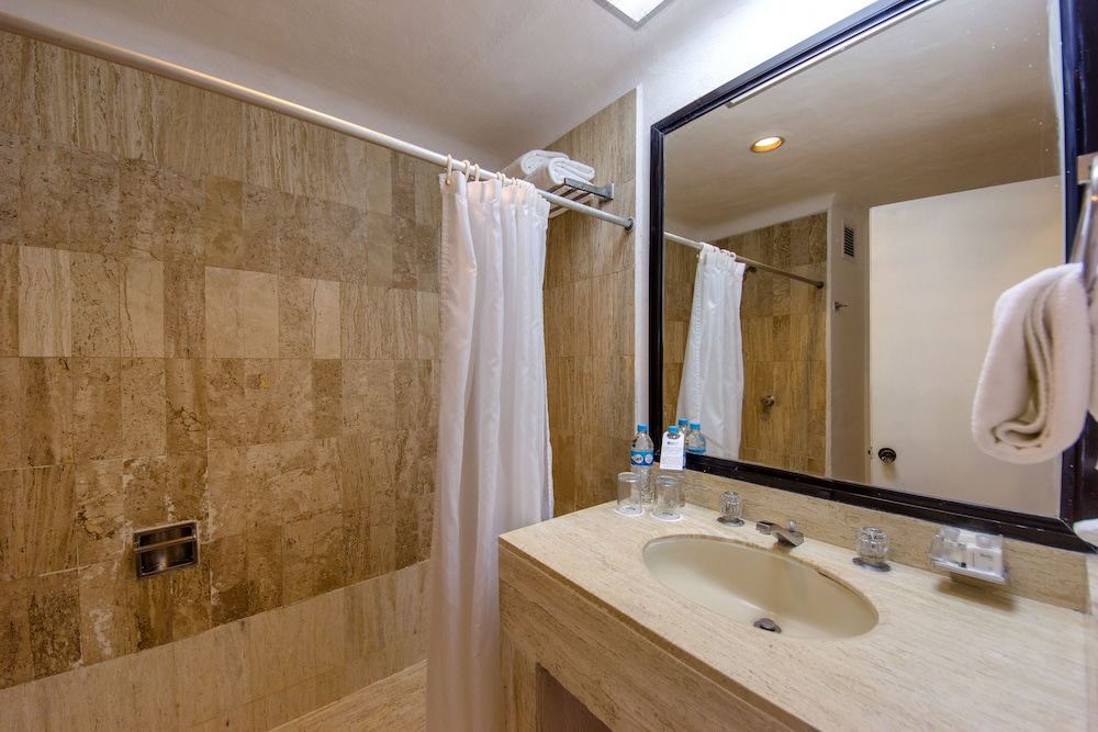 Photo of Bathroom in Isla Iguana