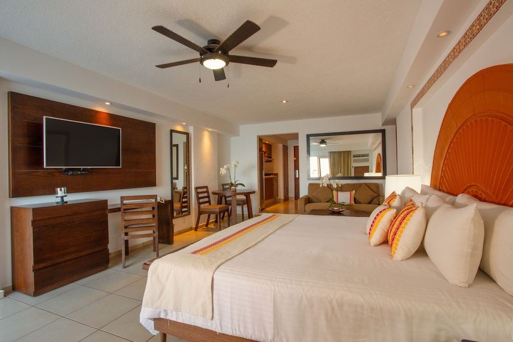 Photo of Bedroom in South Shore Hotel Area