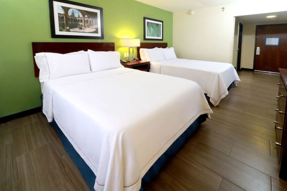 Photo of Bedroom in Tlaquepaque