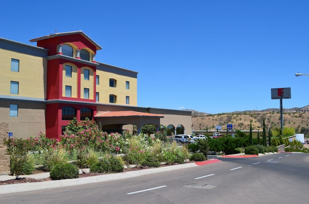 Photo of Buildings in Nueva Nogales