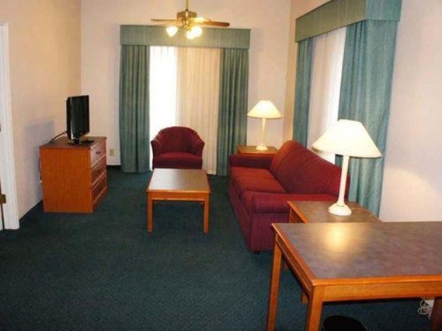 Photo of Livingroom in Greenville - Spartanburg