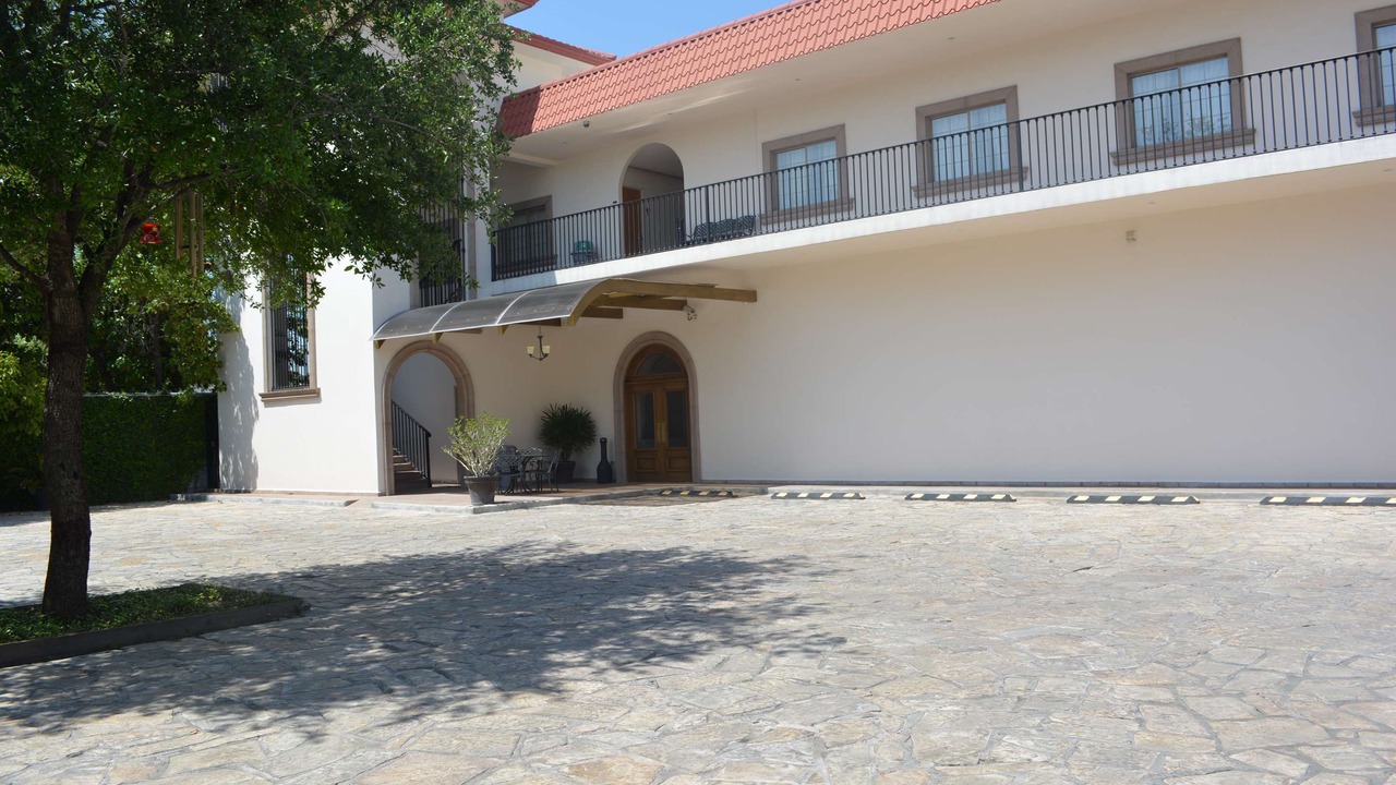 Photo of Buildings in Cadereyta Jimenez
