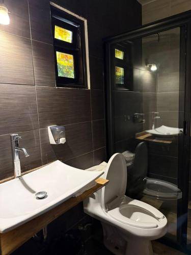 Photo of Bathroom in De La Merced