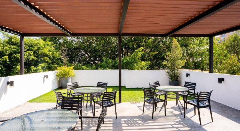 Photo of Patio Balcony in Americana