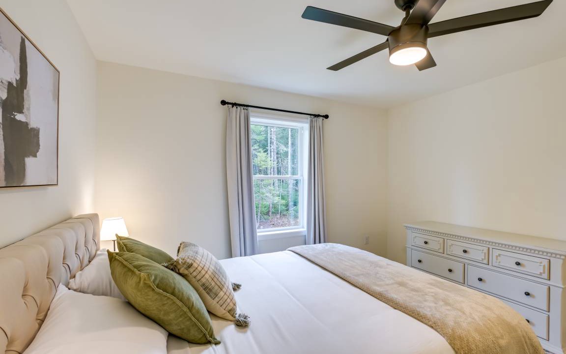 Photo of Bedroom in Ellsworth