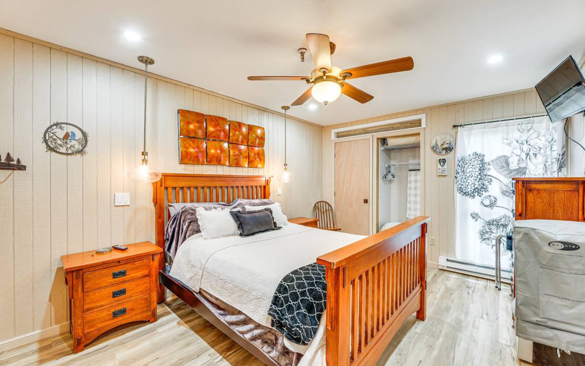 Photo of Bedroom in Snowshoe