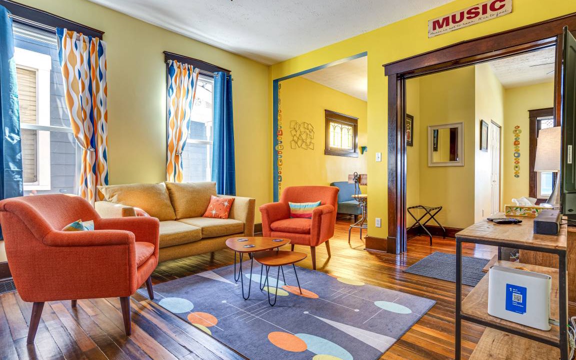 Photo of Livingroom in Fountain Square