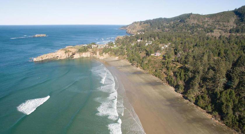 Photo of Others in Otter Rock