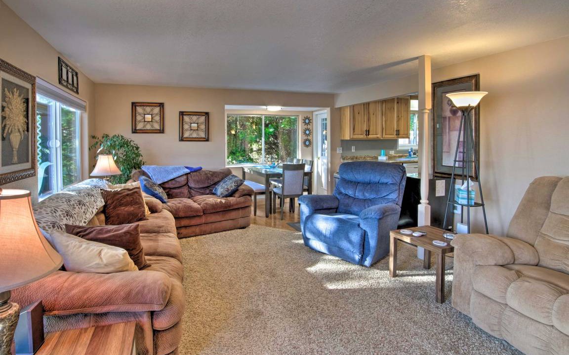 Photo of Livingroom in North Bend