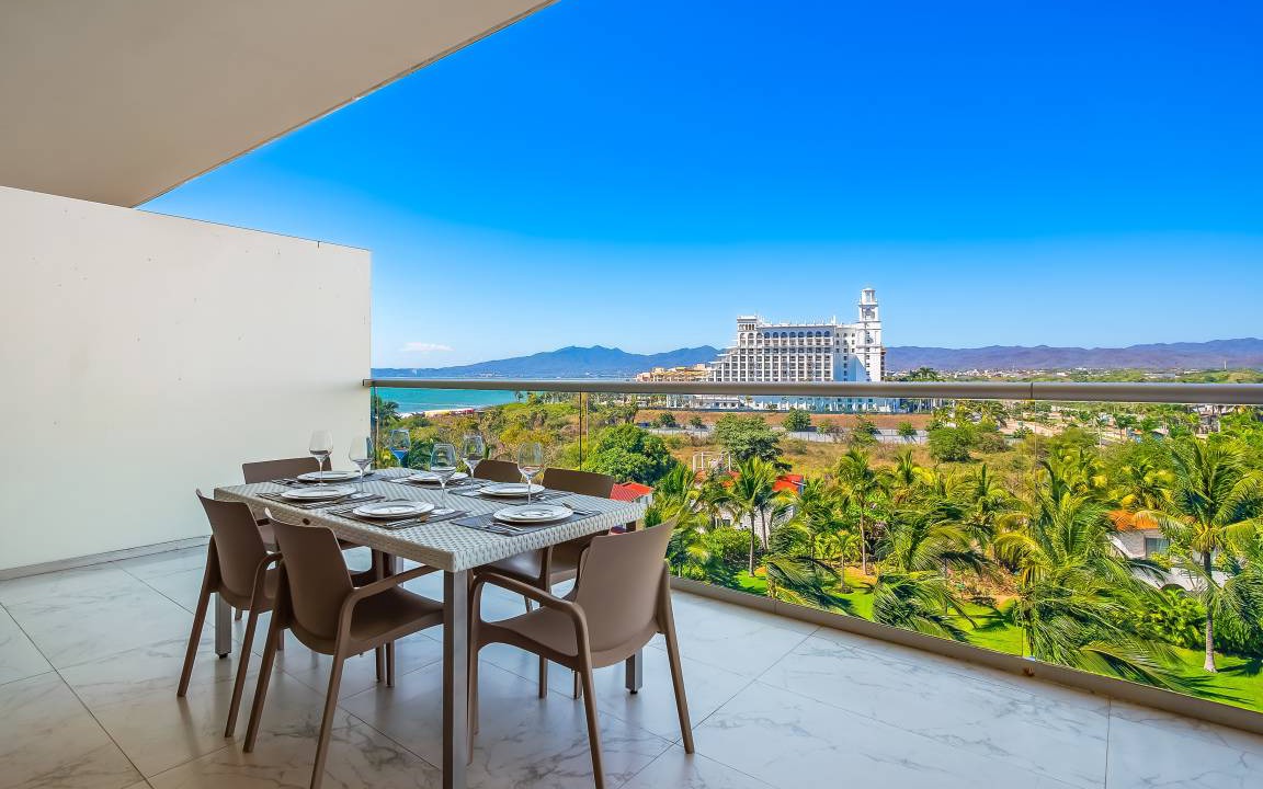 Photo of Patio Balcony in Flamingos
