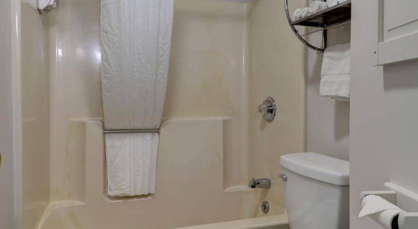 Photo of Bathroom in Canaan