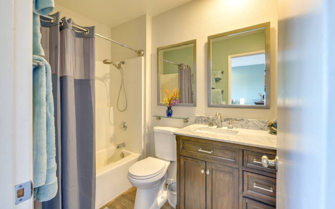 Photo of Bathroom in Downtown Palm Springs