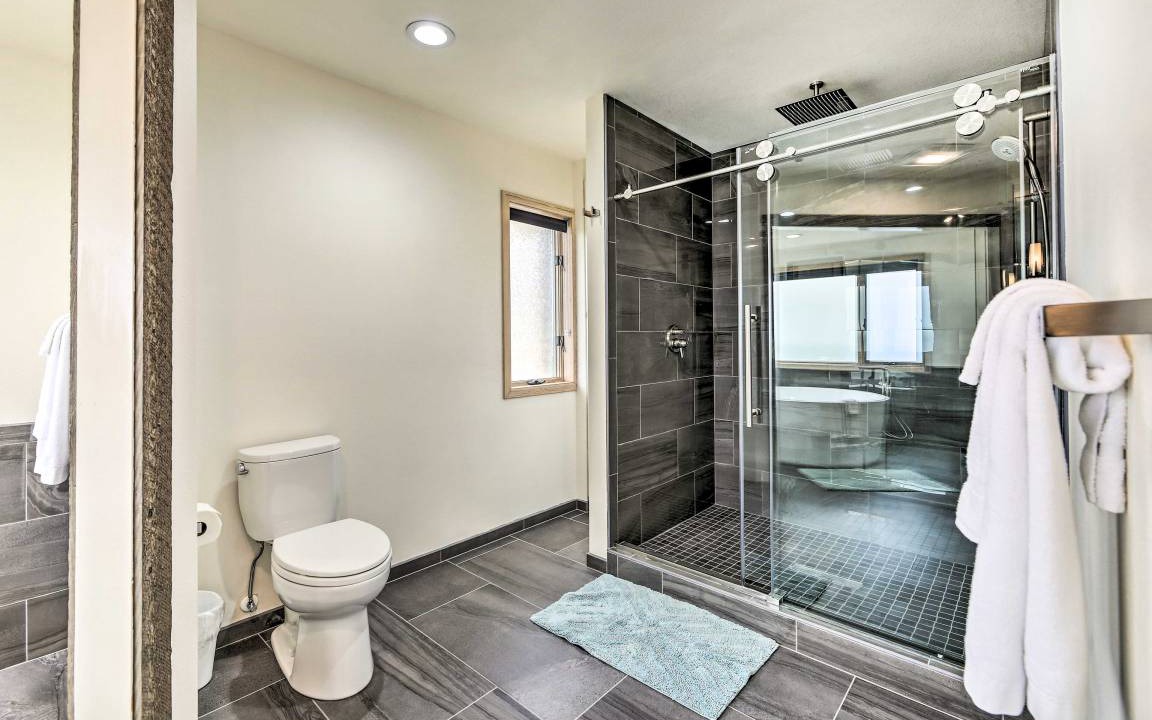 Photo of Bathroom in Agate Beach