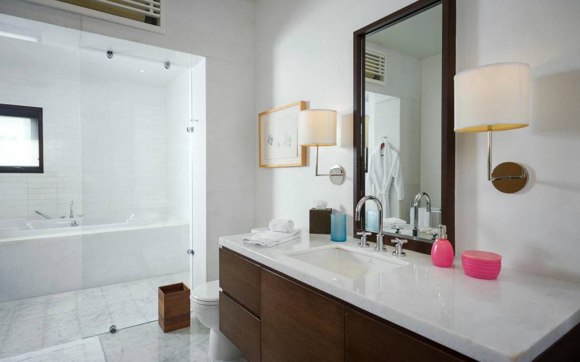 Photo of Bathroom in Buzzards