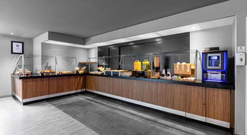 Photo of Kitchen in Zona Expo