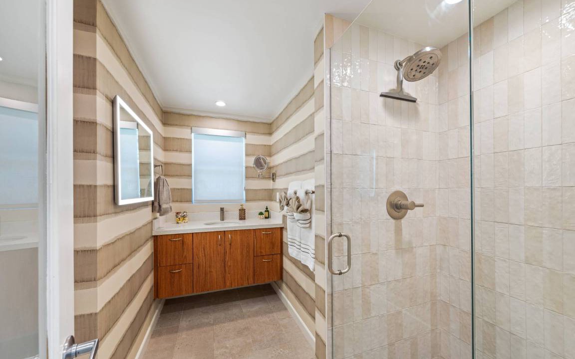 Photo of Bathroom in Historic Tennis Club
