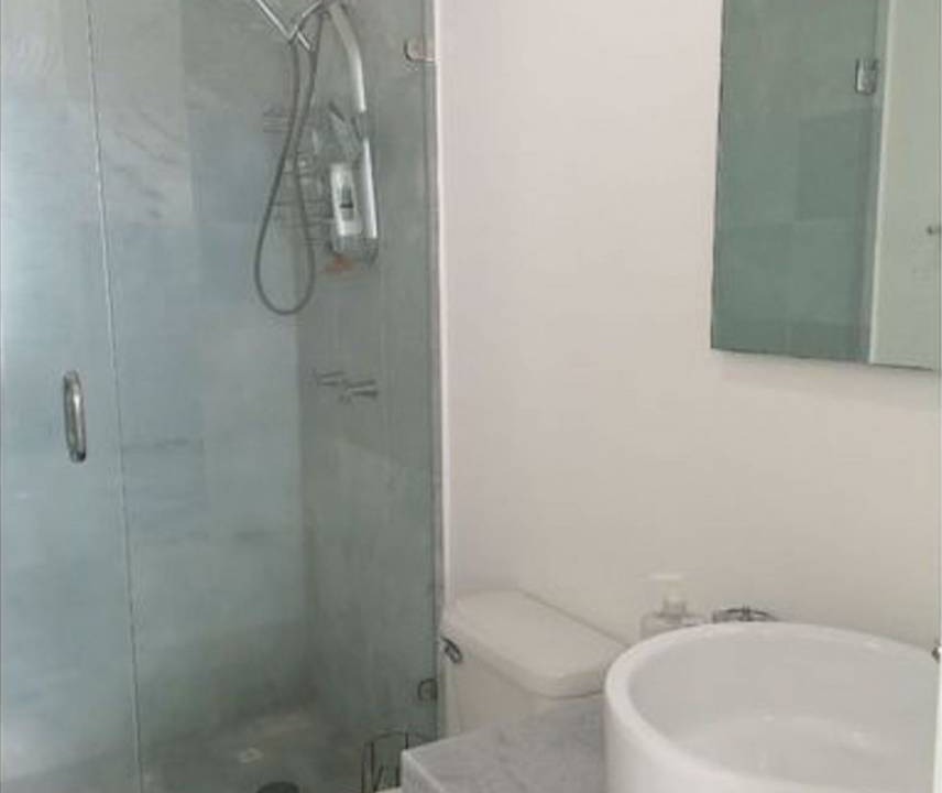 Photo of Bathroom in Flamingos