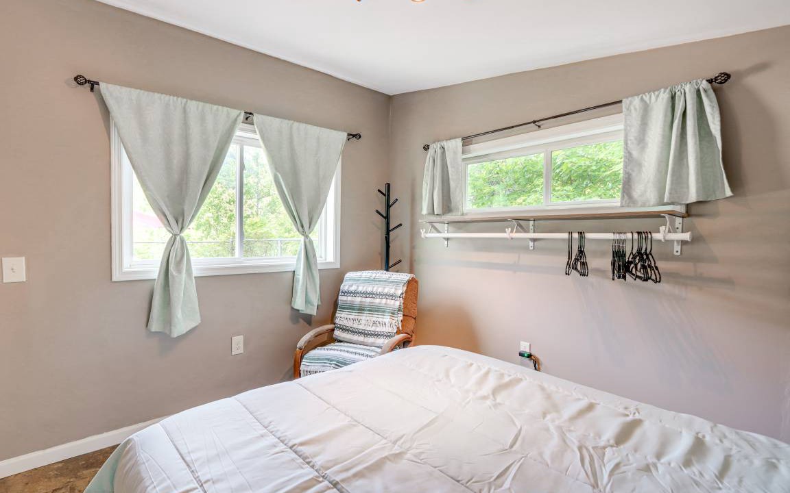 Photo of Bedroom in Blairsville