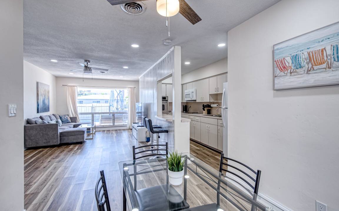 Photo of Livingroom in Coral Ridge Isles