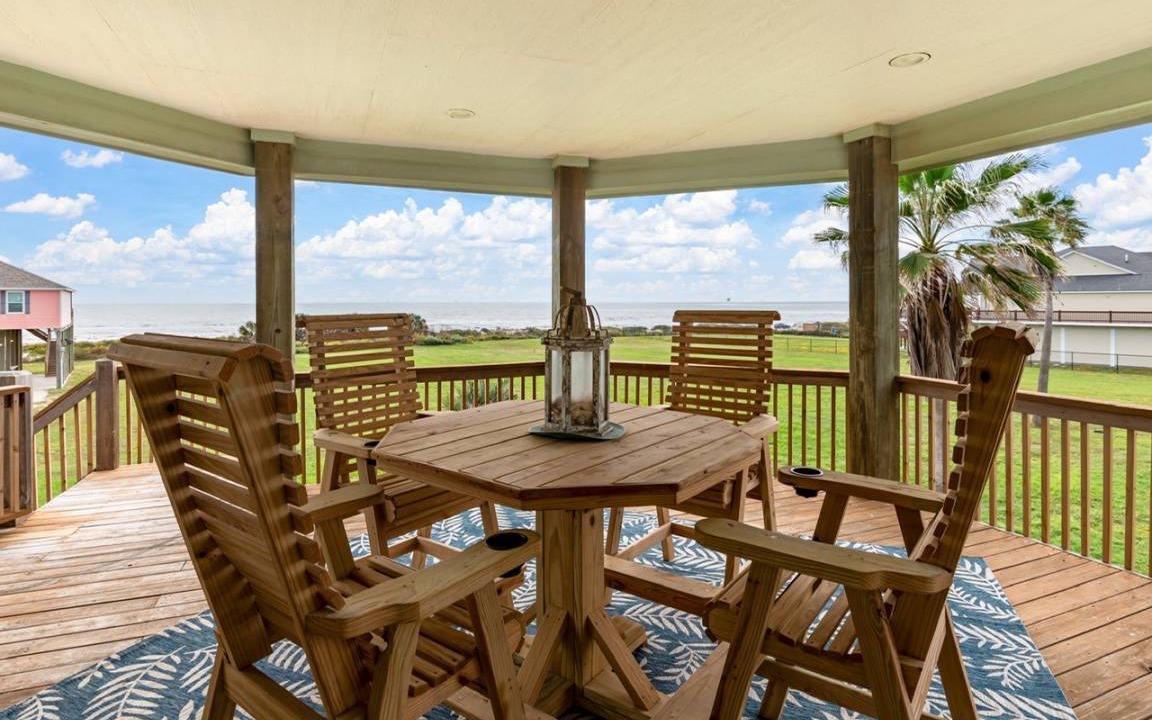 Photo of Patio Balcony in Crystal Beach
