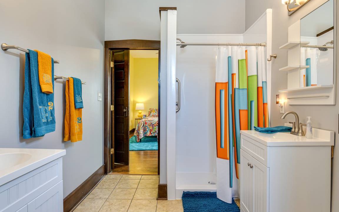 Photo of Bathroom in Fountain Square