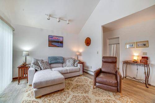 Photo of Livingroom in University Area