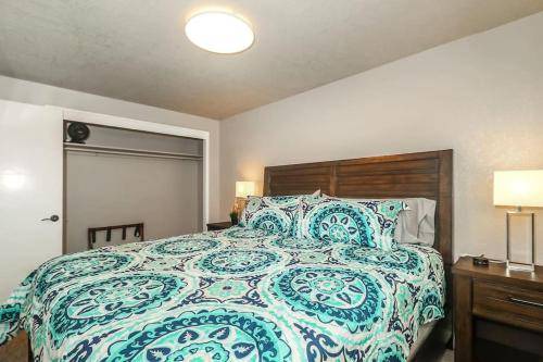 Photo of Bedroom in West Plaza