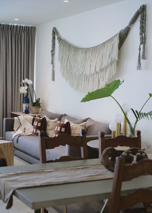 Photo of Livingroom in South Shore Hotel Area