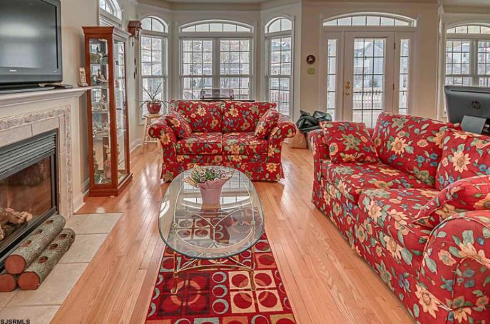 Photo of Livingroom in North End