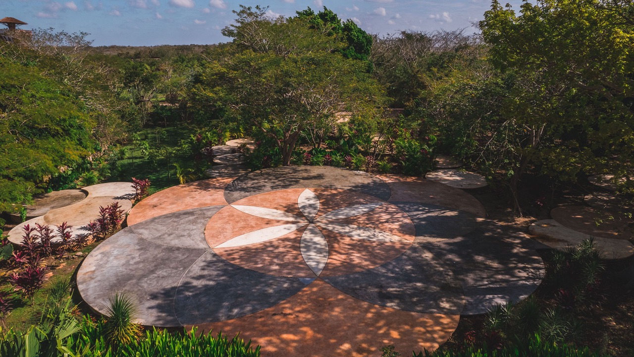 Photo of Outdoor in Tekit