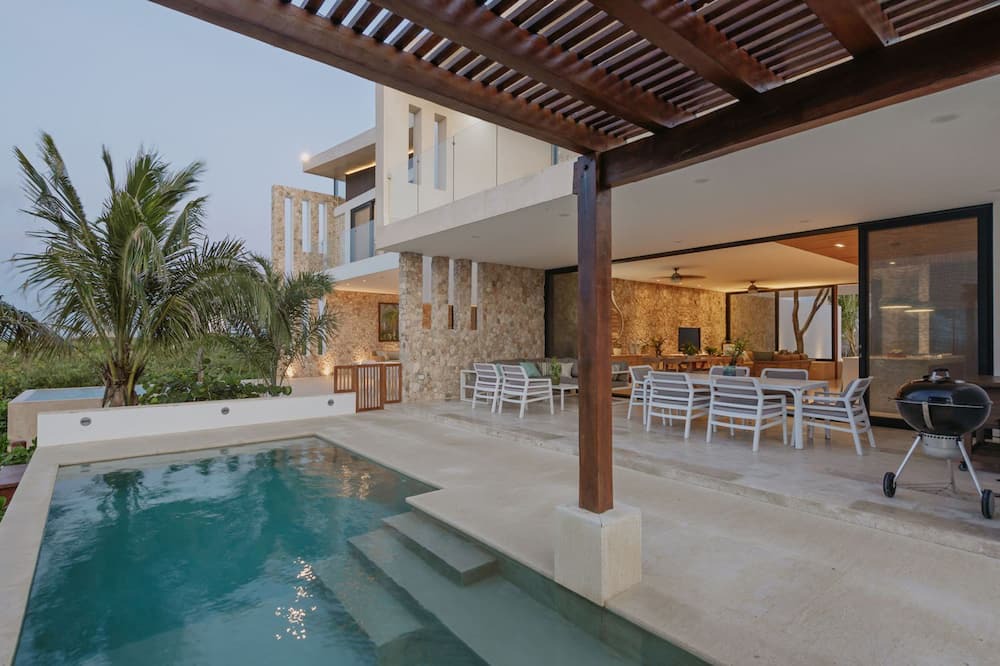 Photo of Outdoor in Miramar