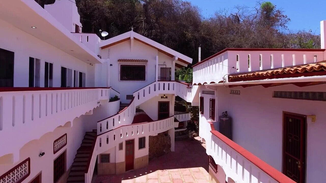 Photo of Buildings in Los Ayala