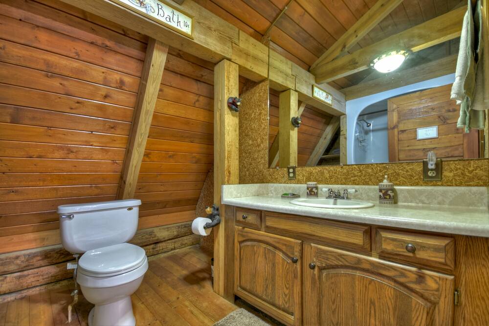 Photo of Bathroom in Eagle Mountain