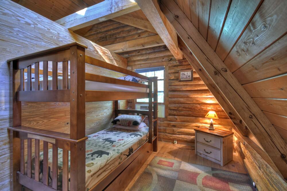 Photo of Bedroom in Eagle Mountain