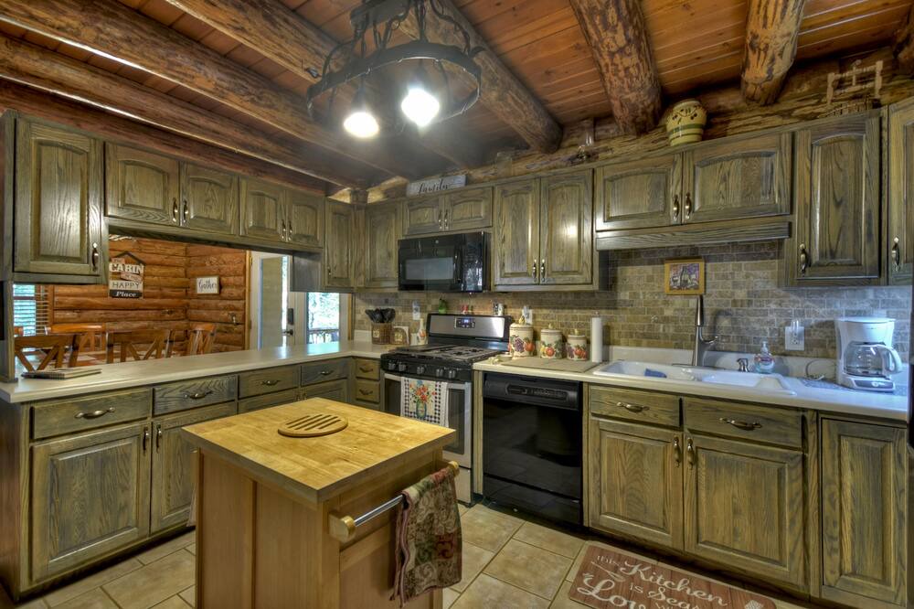 Photo of Kitchen in Eagle Mountain