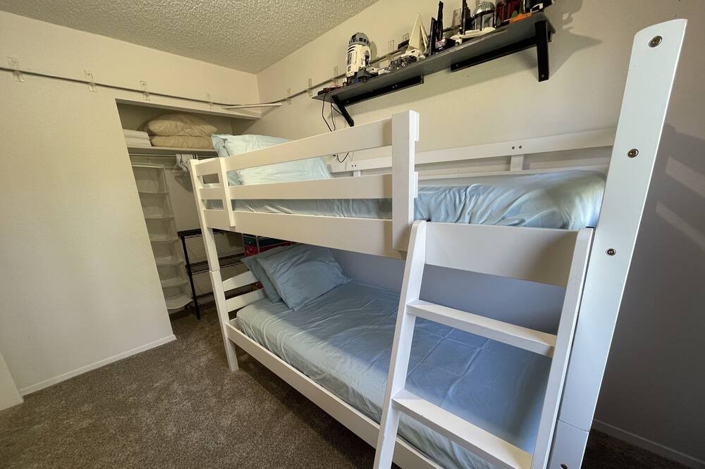 Photo of Bedroom in Bayshore - Klatt