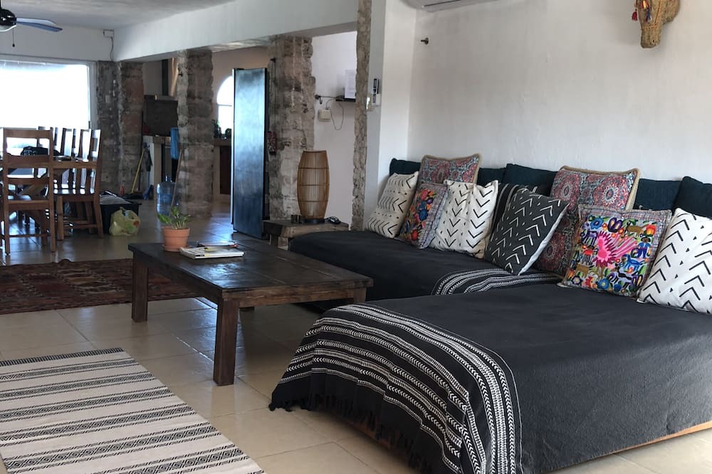Photo of Livingroom in Chuburna Puerto