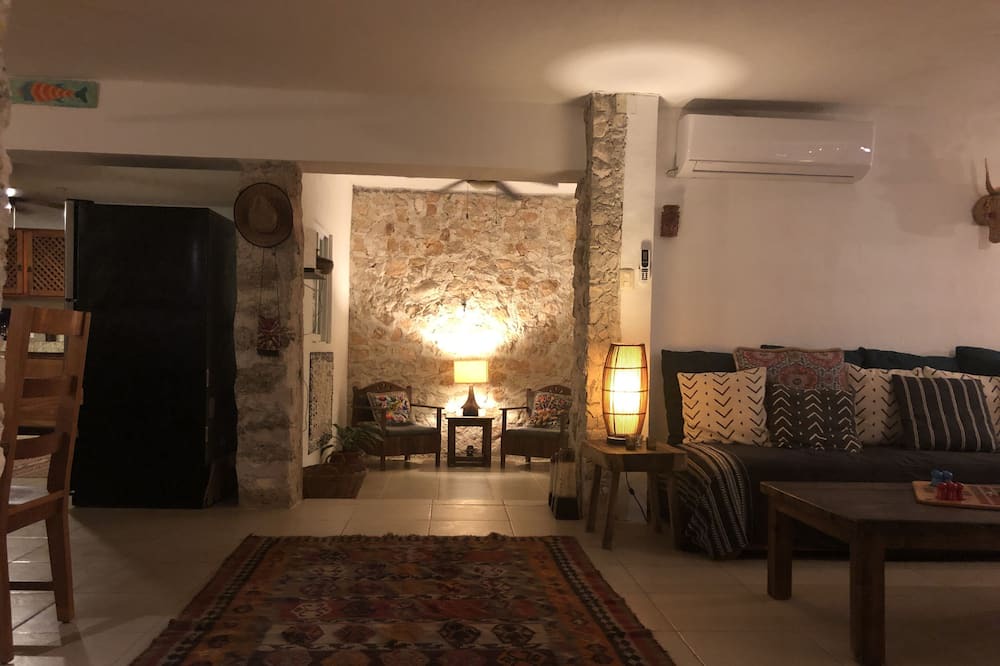 Photo of Livingroom in Chuburna Puerto