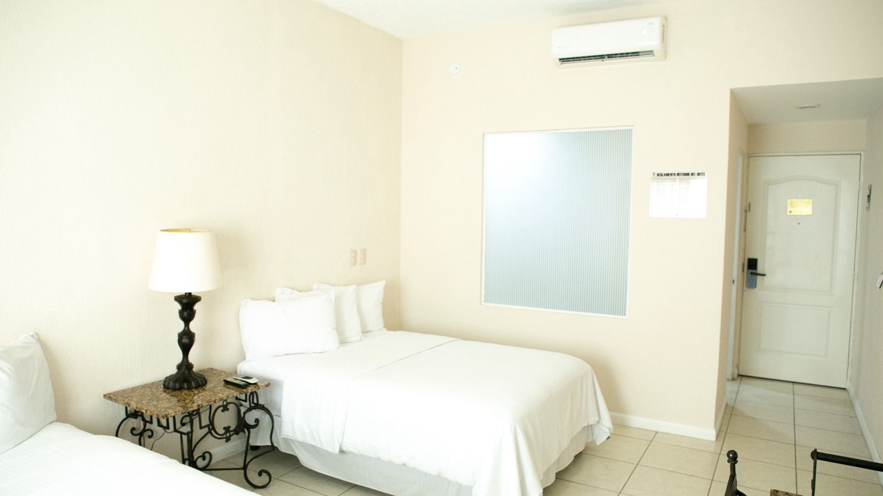 Photo of Bedroom in Flamingo