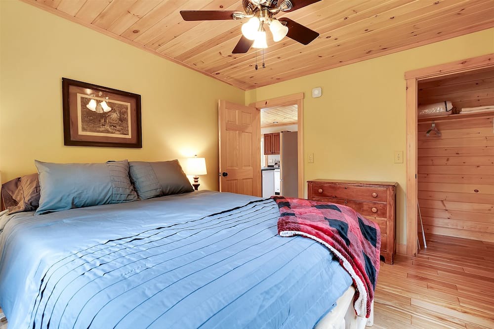 Photo of Bedroom in Rumford Center