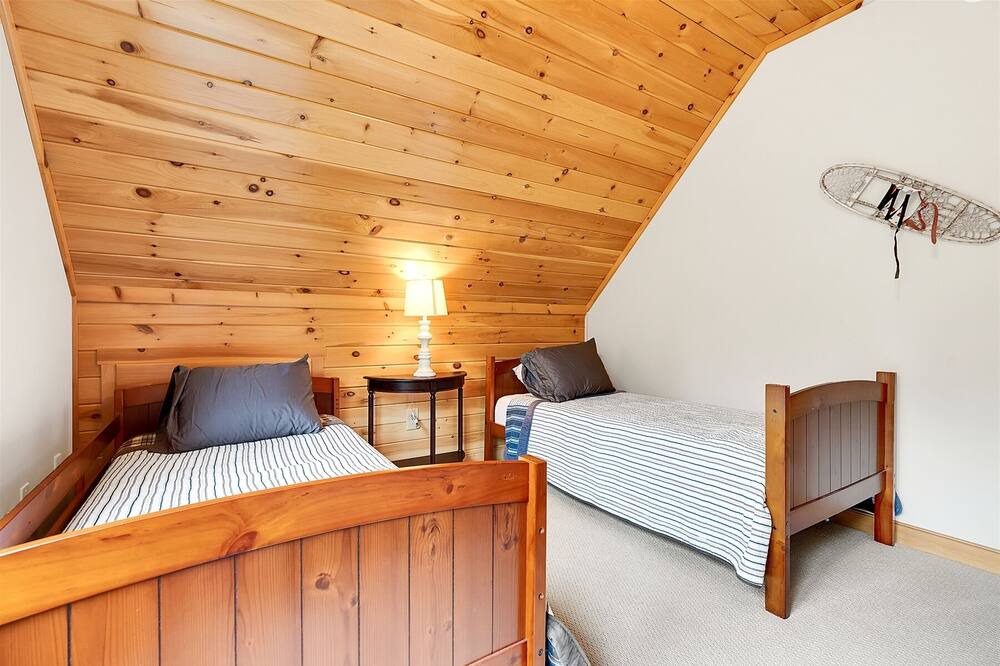 Photo of Bedroom in Rumford Center