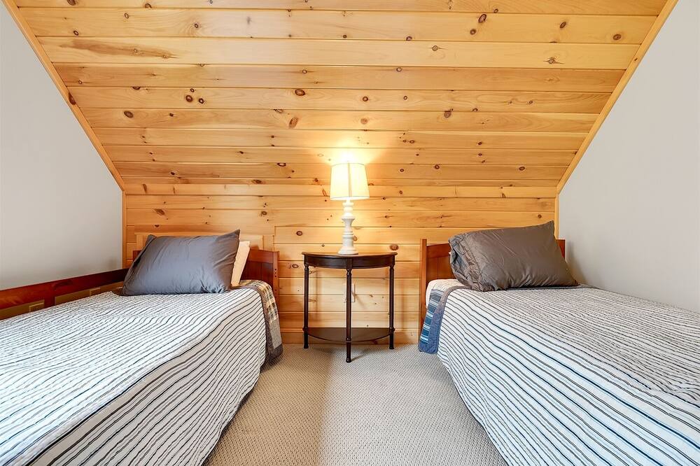 Photo of Bedroom in Rumford Center
