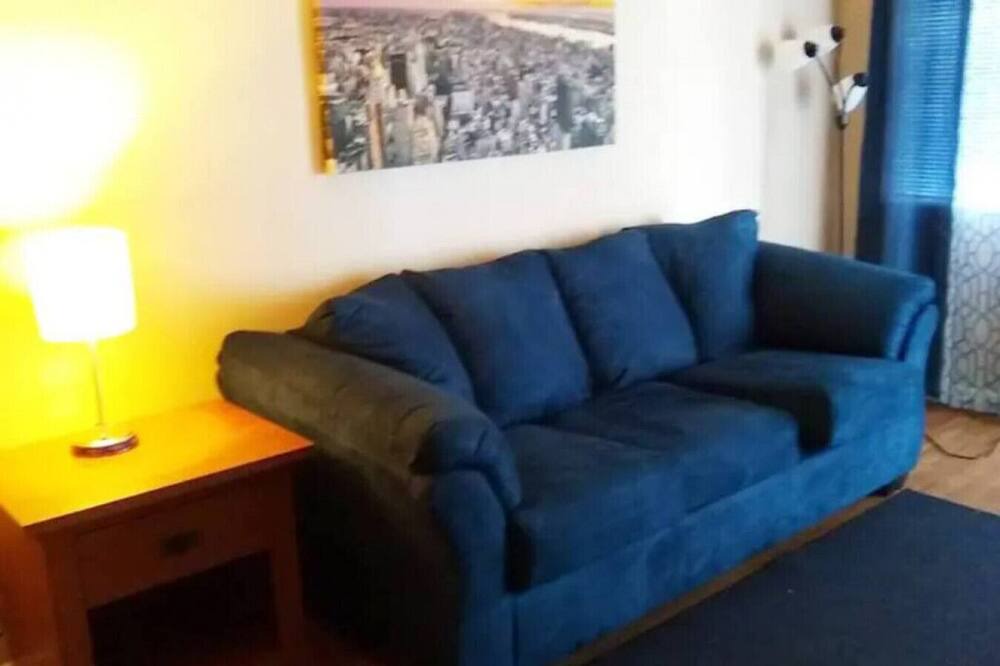 Photo of Livingroom in Midtown