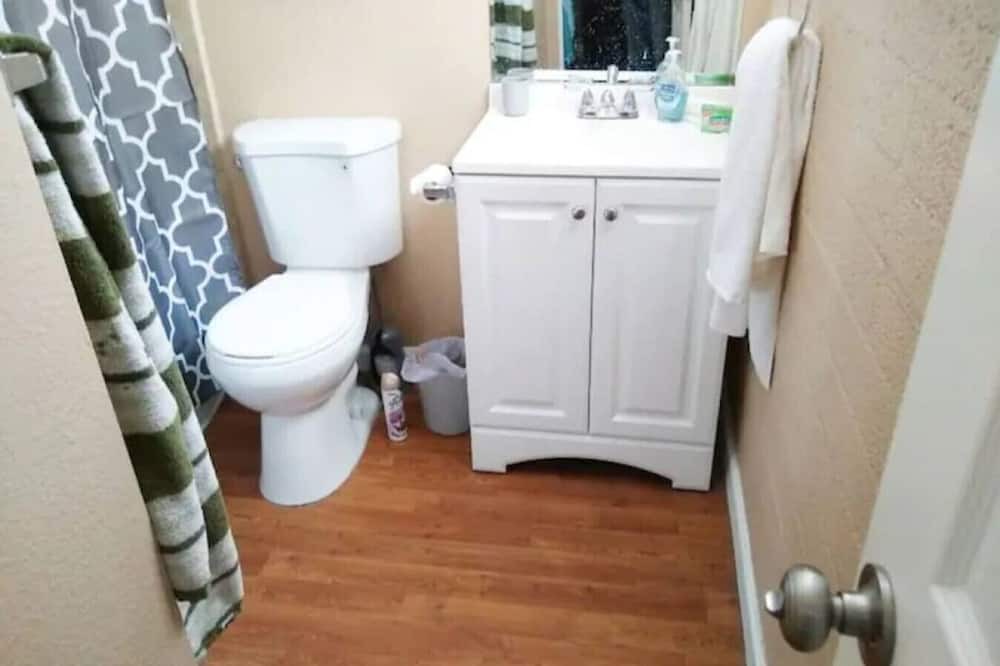 Photo of Bathroom in Midtown