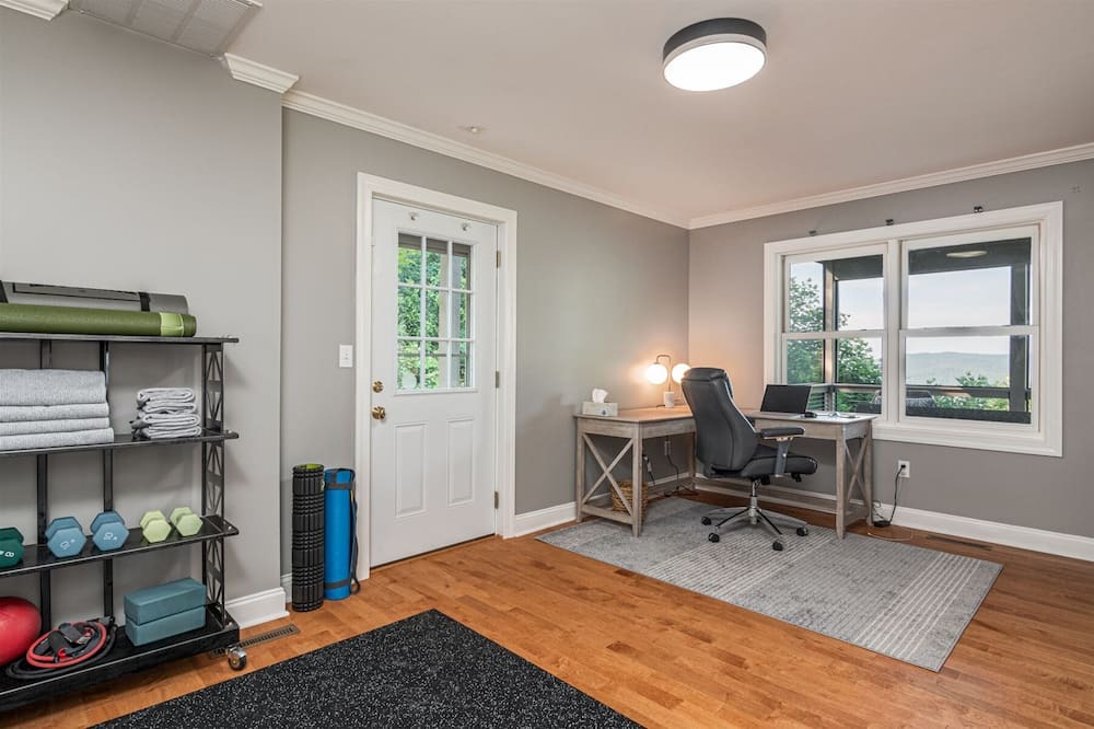 Photo of Bedroom in Laurel Park