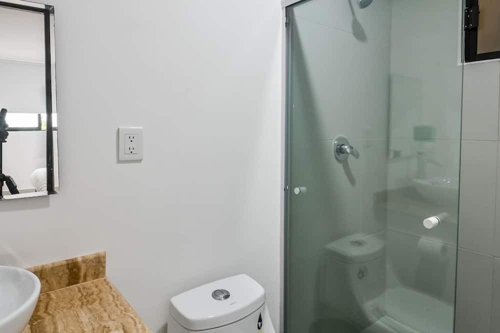 Photo of Bathroom in Alvarado