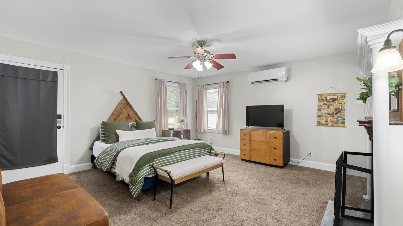 Photo of Bedroom in Blairsville