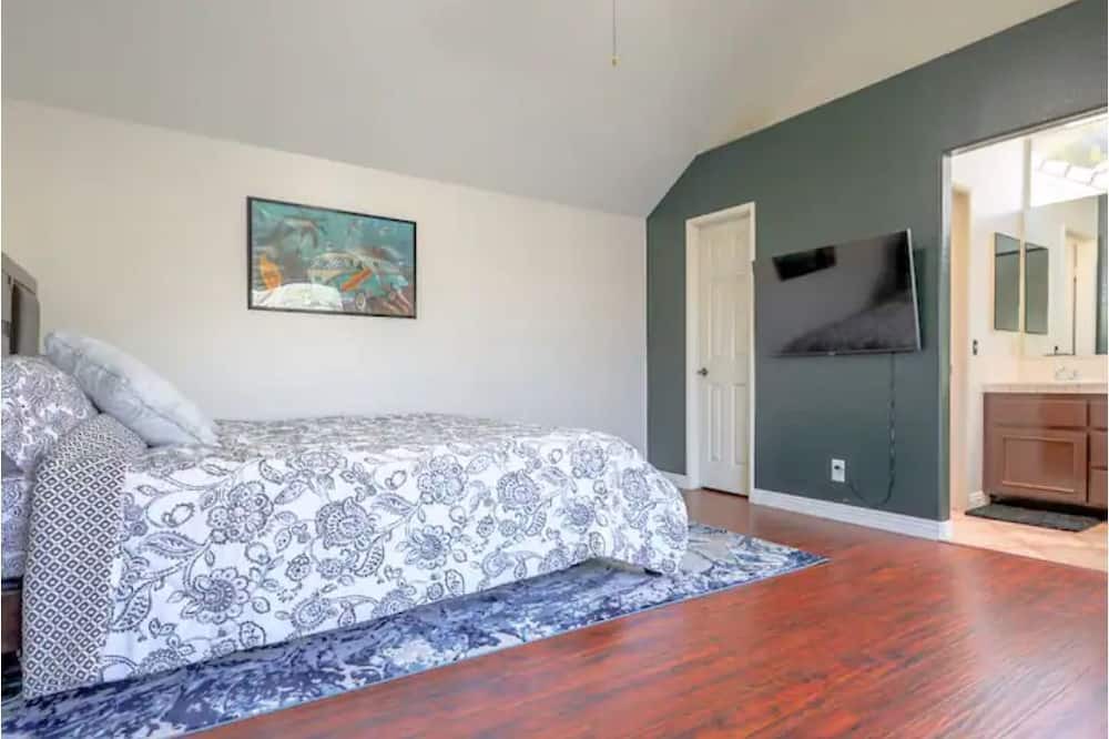 Photo of Bedroom in Aliso Viejo