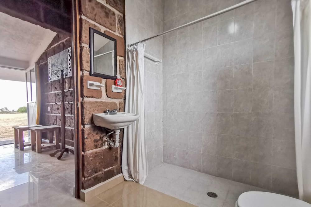Photo of Bathroom in El Marques